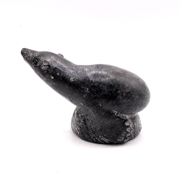 Wolf Original Seal Handcrafted Sculpture Figurine Canada Signed Stone/Resin - Picture 4 of 9